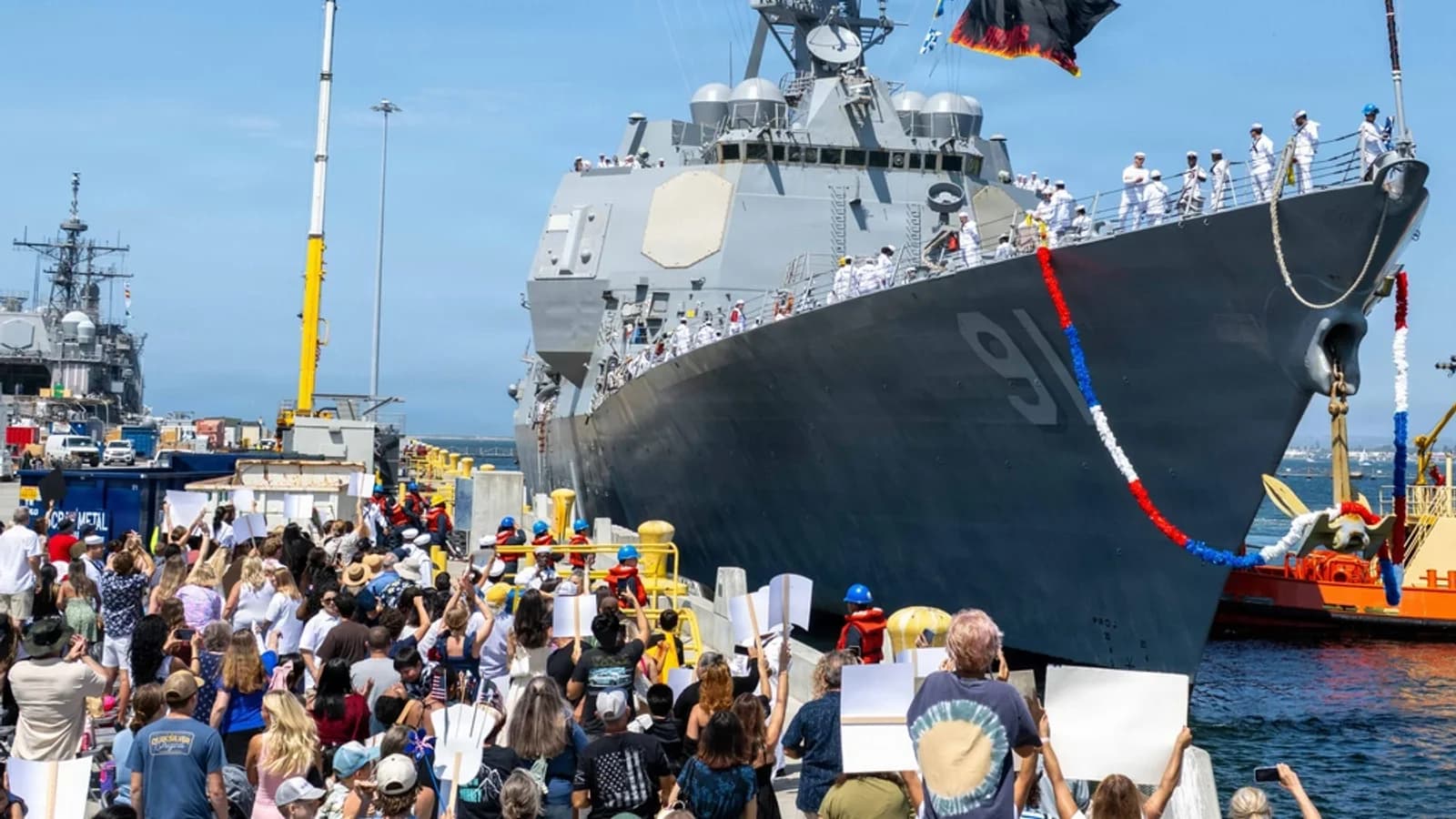 USS Pinckney returns to Naval Base San Diego on August 9, 2026